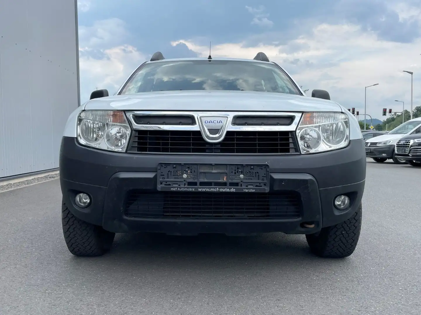 Dacia Duster I 1.6 Basis 4x2 *AHK*AT-Reifen*PDC* Weiß - 2