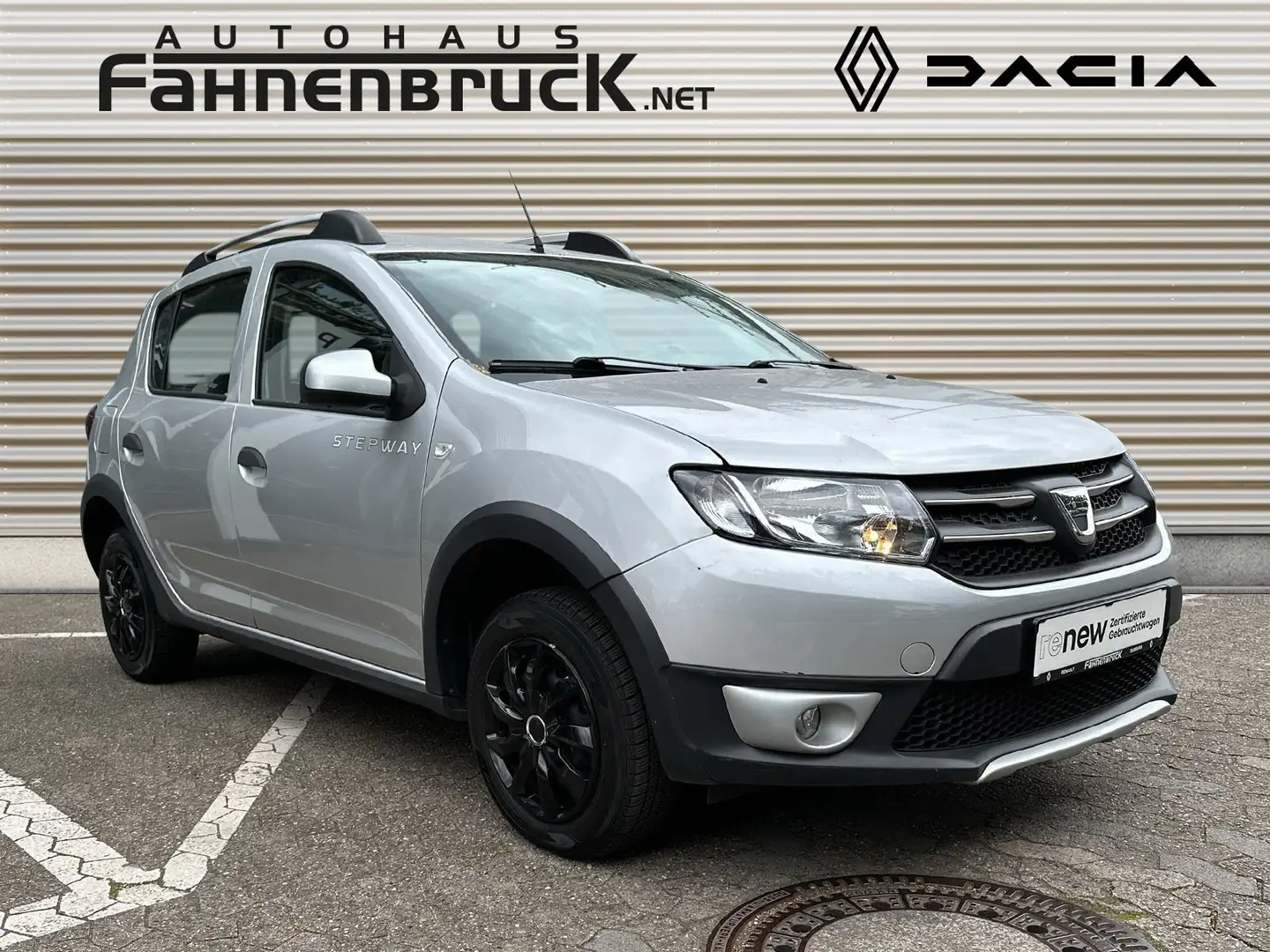Dacia Sandero Stepway Prestige TCe 90 Navi AHK PDC Silber - 2