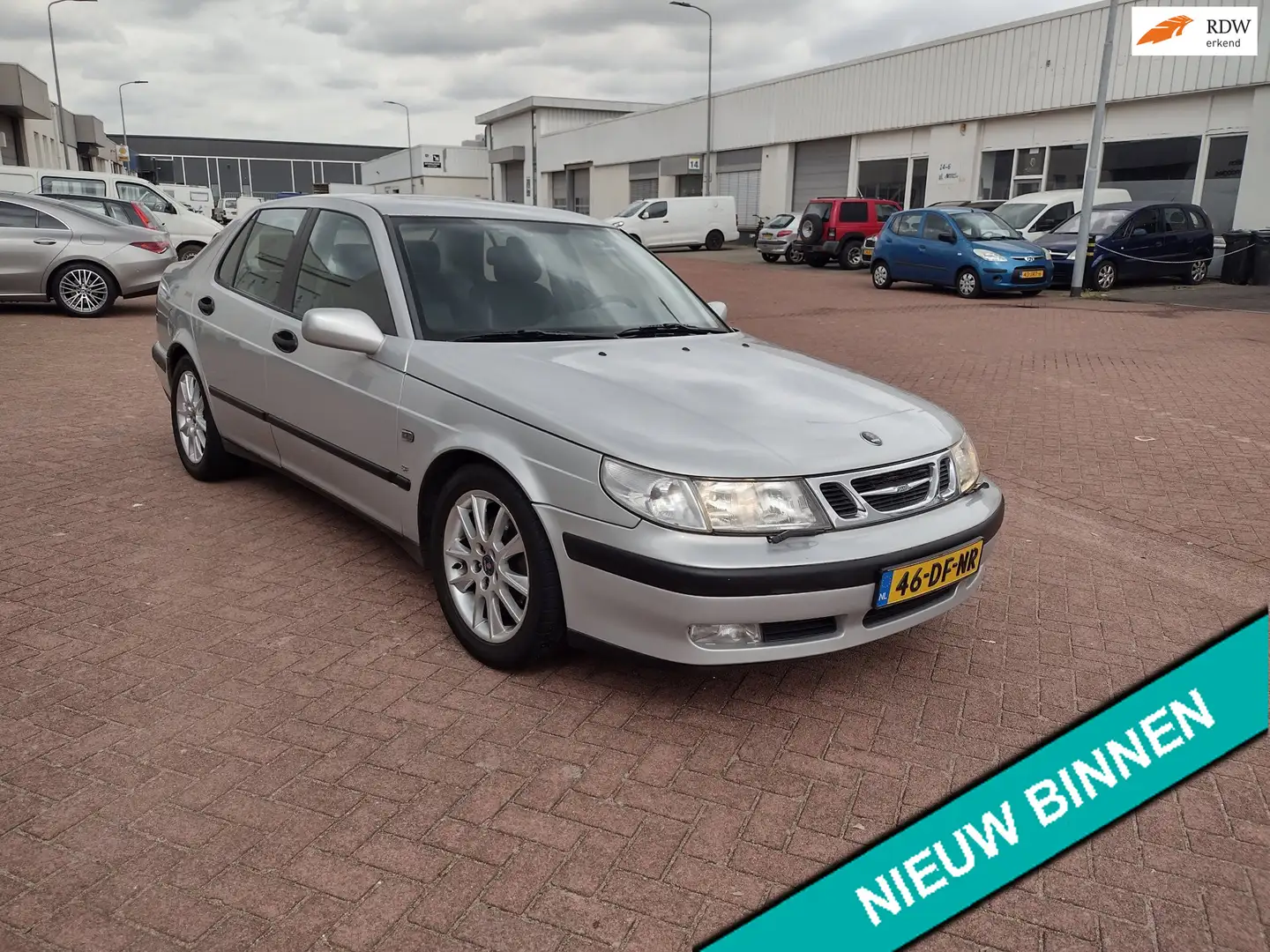 Saab 95 MOOIE AUTO BEL 0619590613 AUTOMAAT Grau - 1