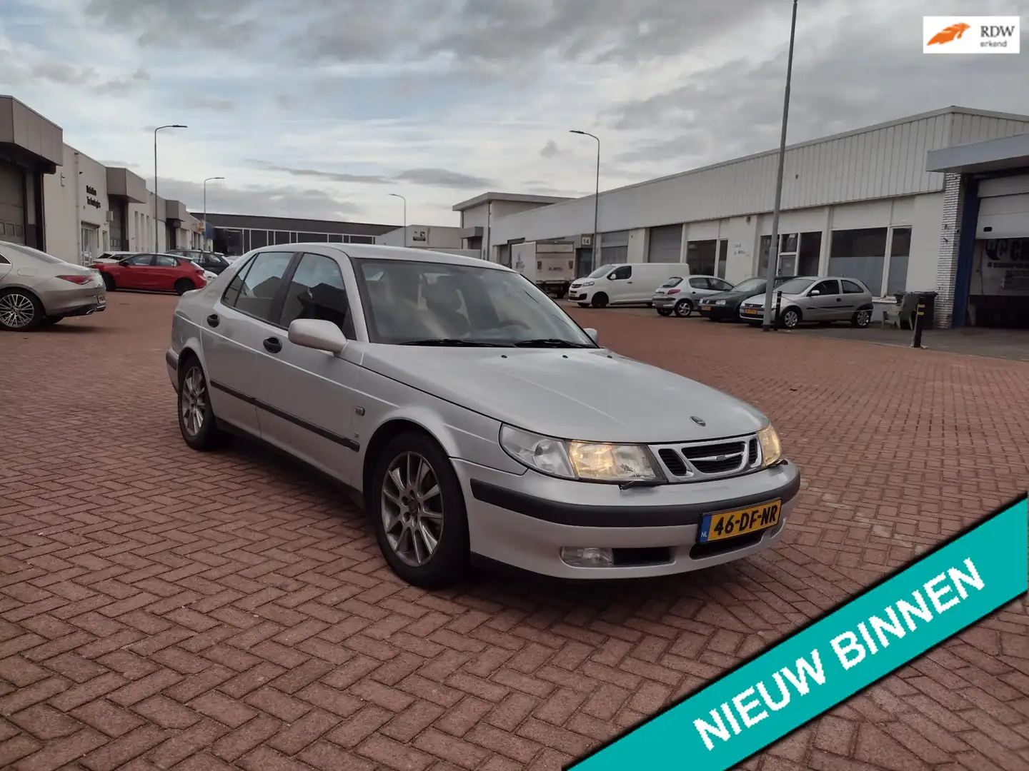Saab 95 MOOIE AUTO BEL 0619590613 AUTOMAAT Grau - 1