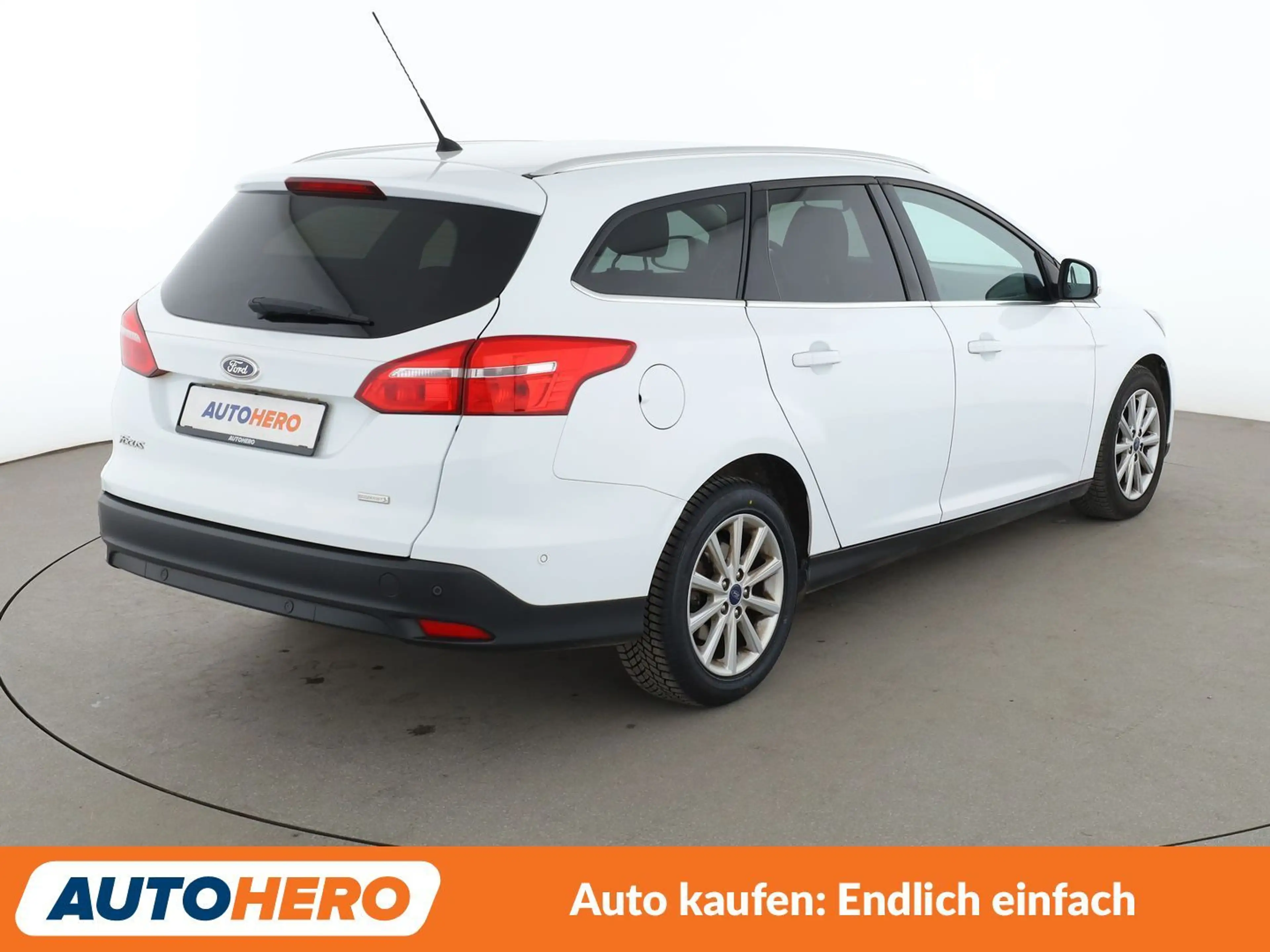 Ford Focus 1.0 EcoBoost Titanium Aut.*TEMPO*PDC*SHZ*KLIMA* — photo 6