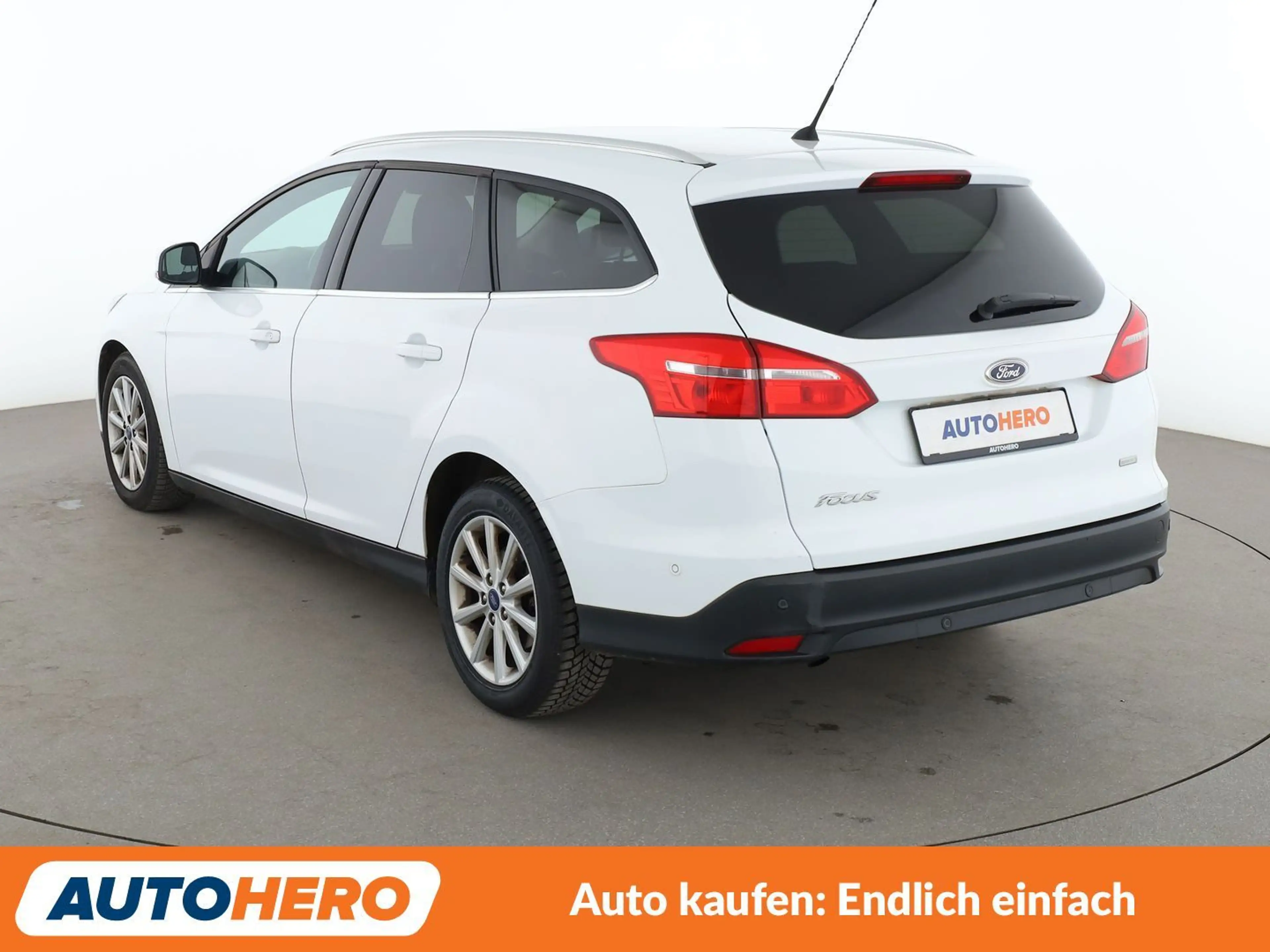 Ford Focus 1.0 EcoBoost Titanium Aut.*TEMPO*PDC*SHZ*KLIMA* — photo 4