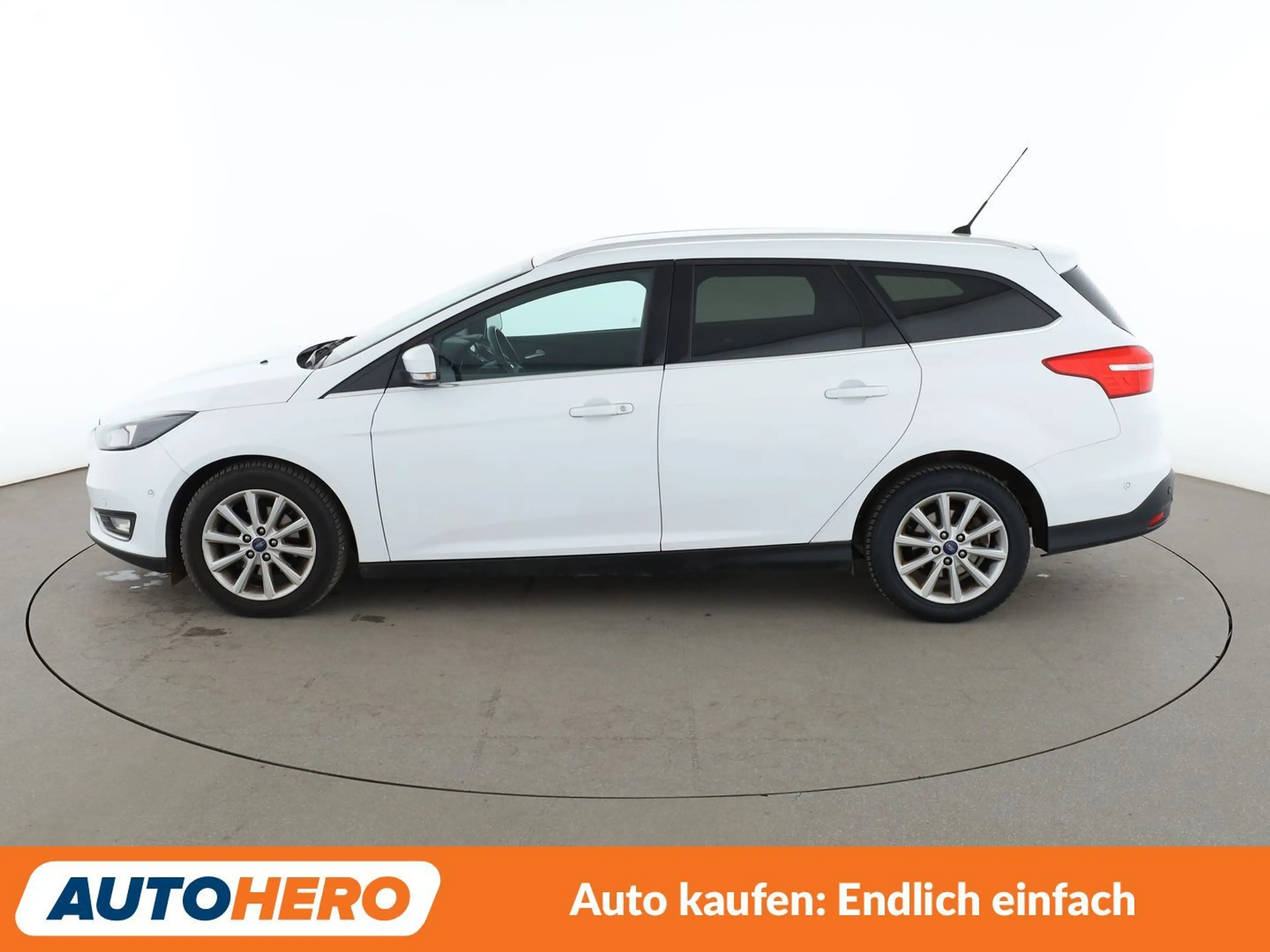 Ford Focus 1.0 EcoBoost Titanium Aut.*TEMPO*PDC*SHZ*KLIMA* — photo 3