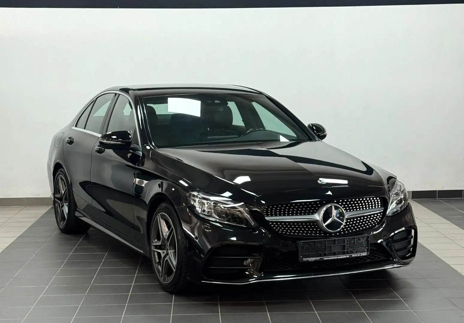 Mercedes-Benz C 220 C -Klasse Lim. AMG Schwarz - 2