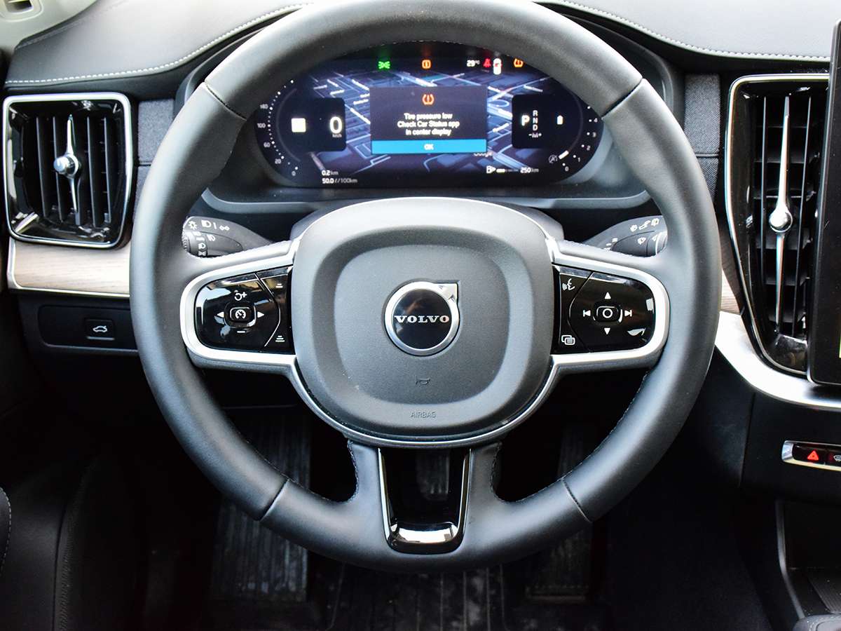 2026 Volvo XC90 B6 AWD Plus Bright Theme 7-Seater thumb 19
