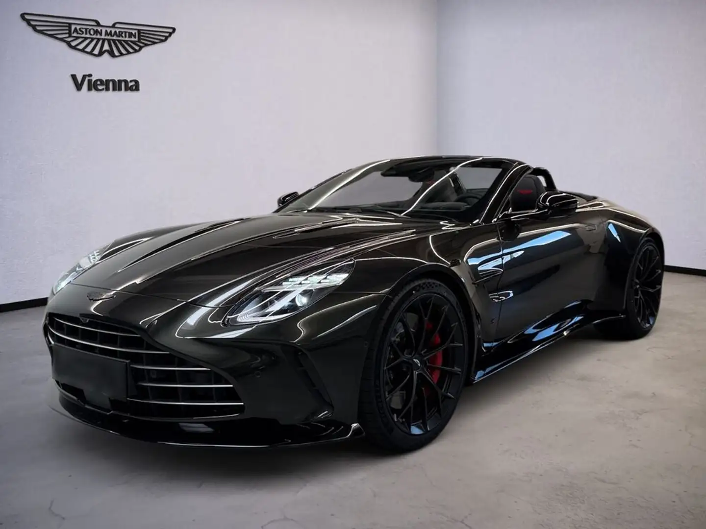 Aston Martin Vantage S Roadster | Minotaur Green | Int. Carbon Grün - 1