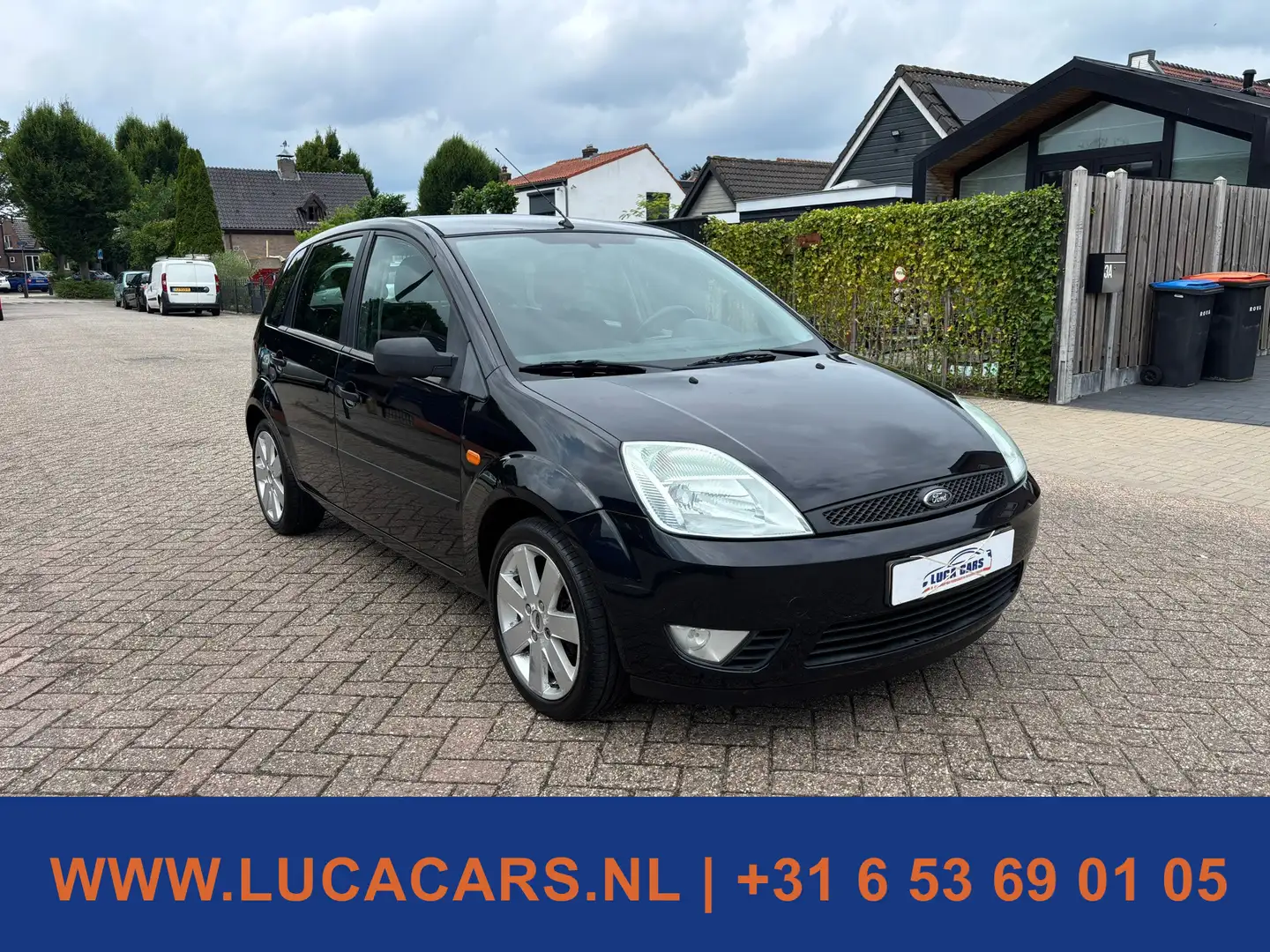 Ford Fiesta 1.4-16V Futura NIEUWE APK! 2X SLEUTEL Black - 2