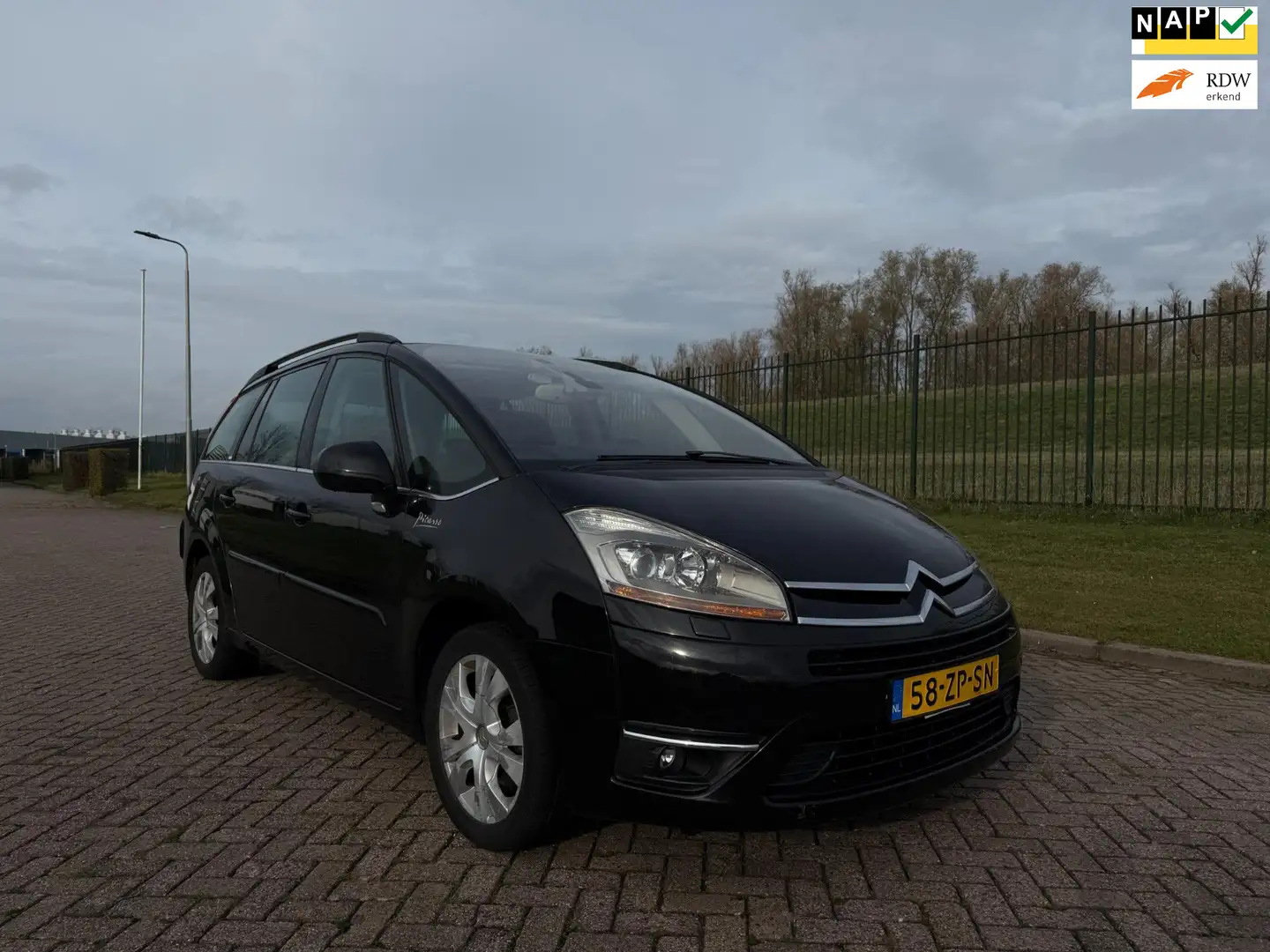 Citroen Grand C4 Picasso 2.0-16V Exclusive EB6V 7p. Nero - 1