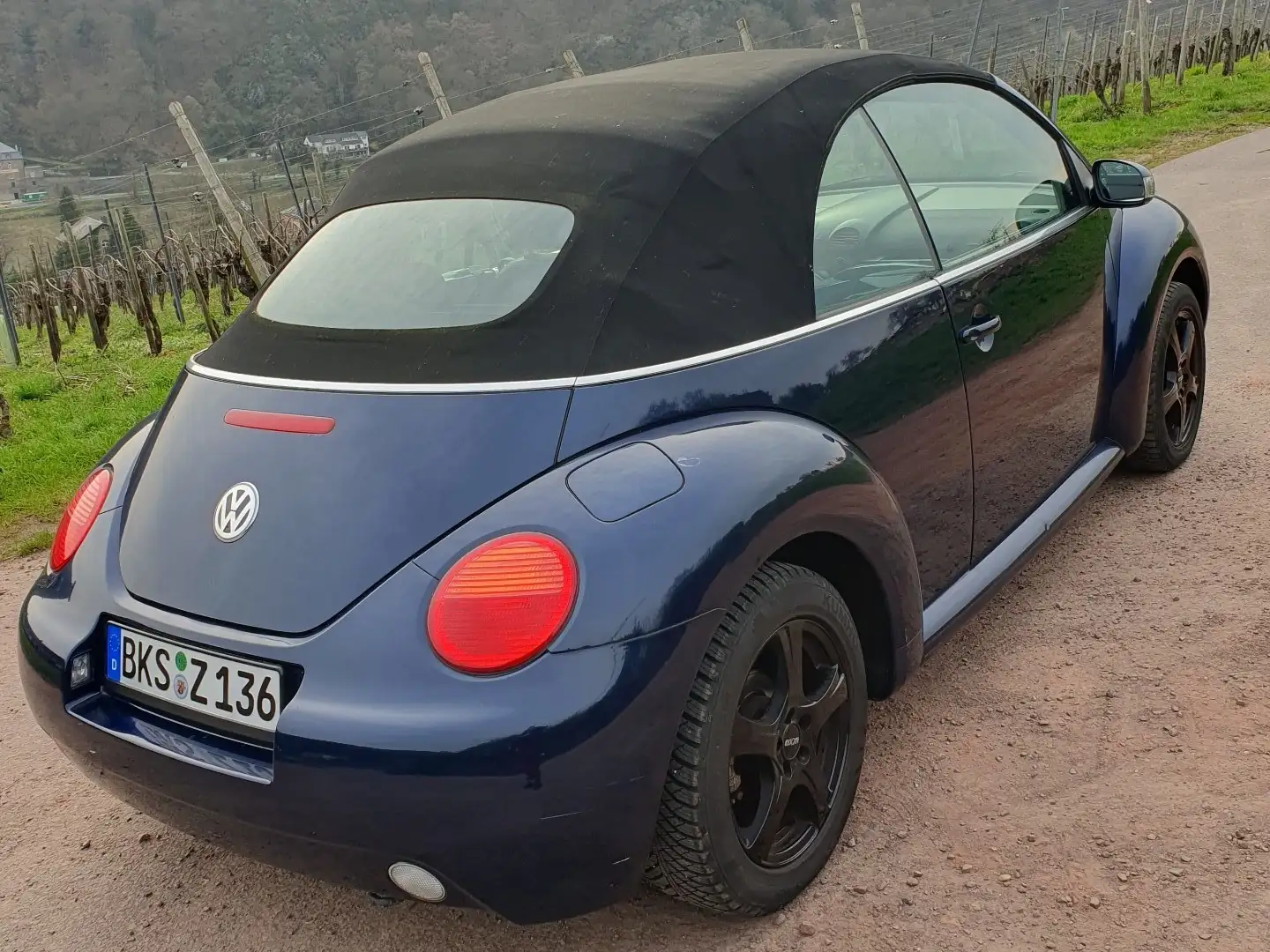 Volkswagen New Beetle Cabriolet 1.6 Blau - 2