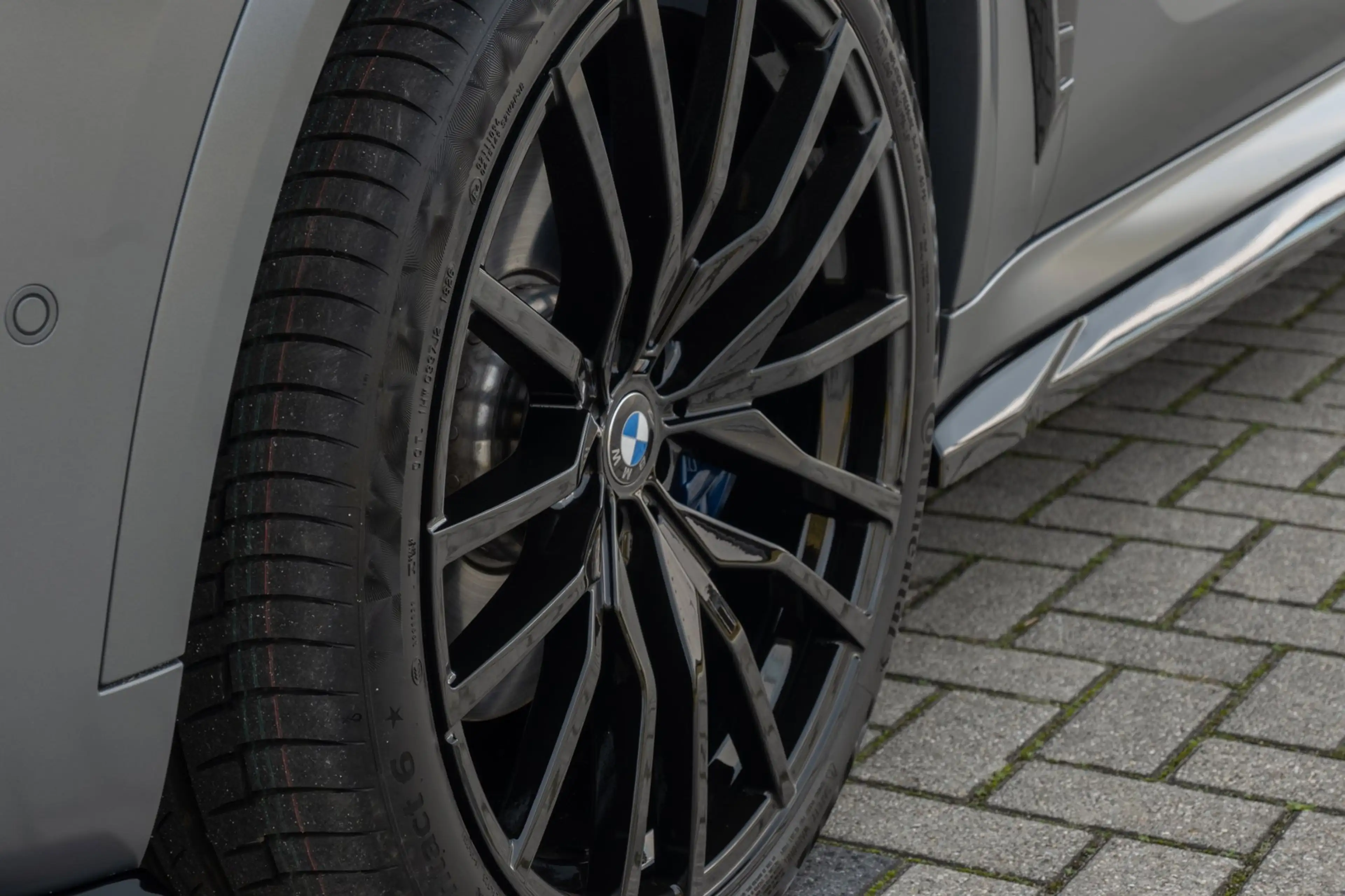 BMW X5 XDrive50e Frozen Pure Grey — photo 15