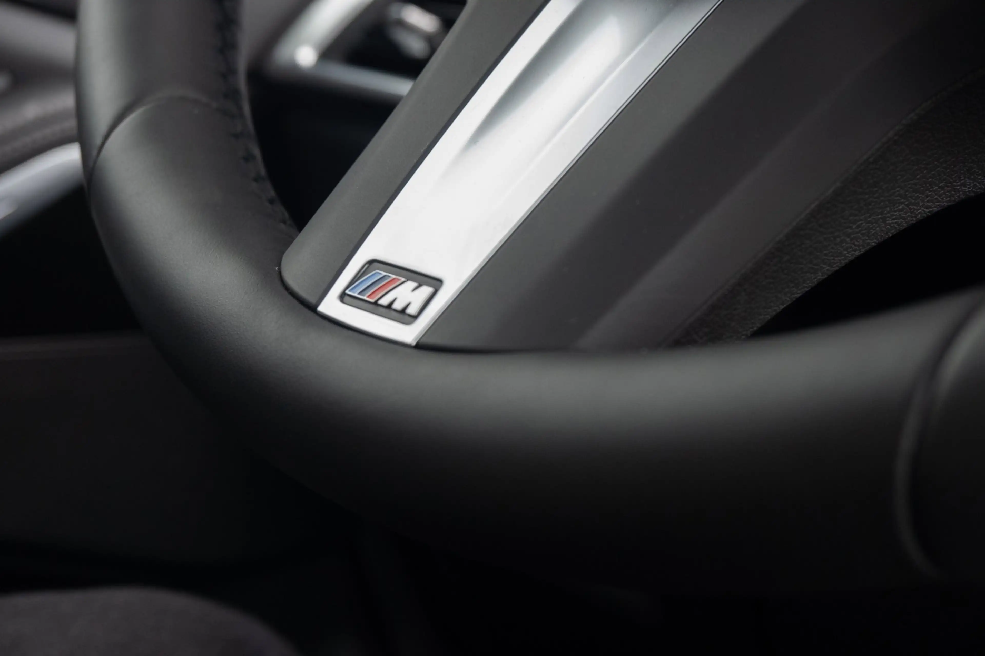 BMW X5 XDrive50e Frozen Pure Grey — photo 35