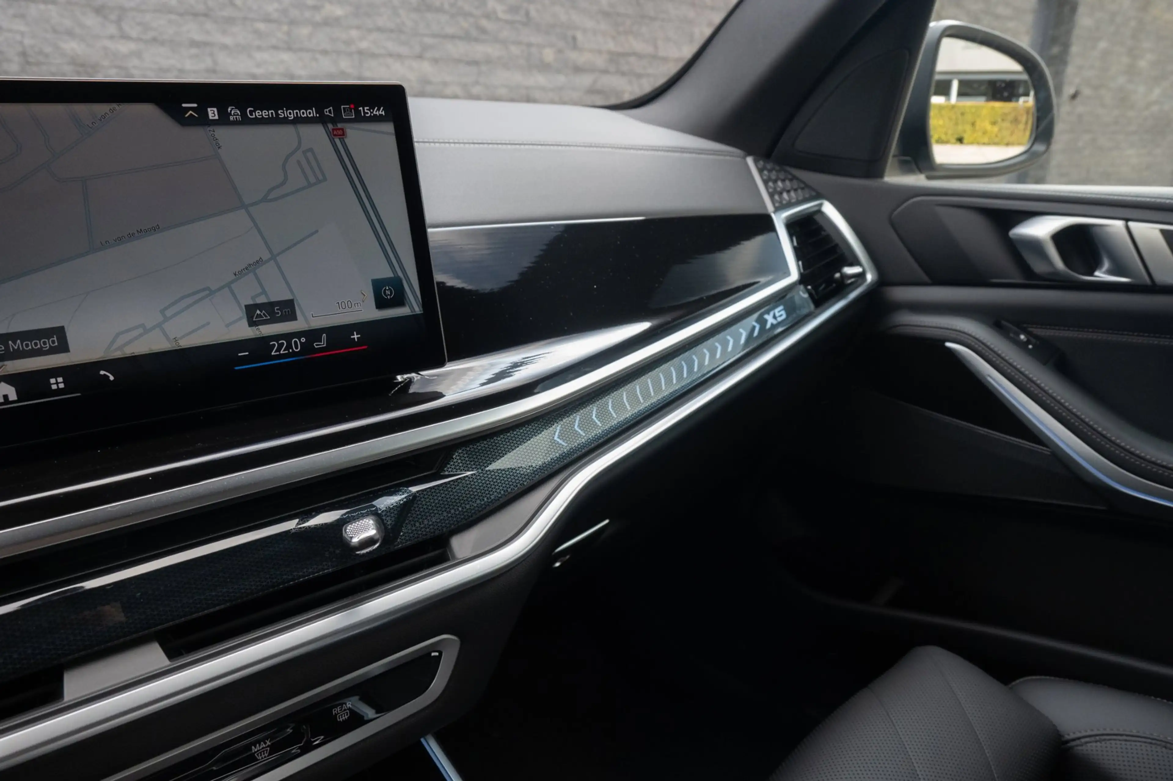 BMW X5 XDrive50e Frozen Pure Grey — photo 33