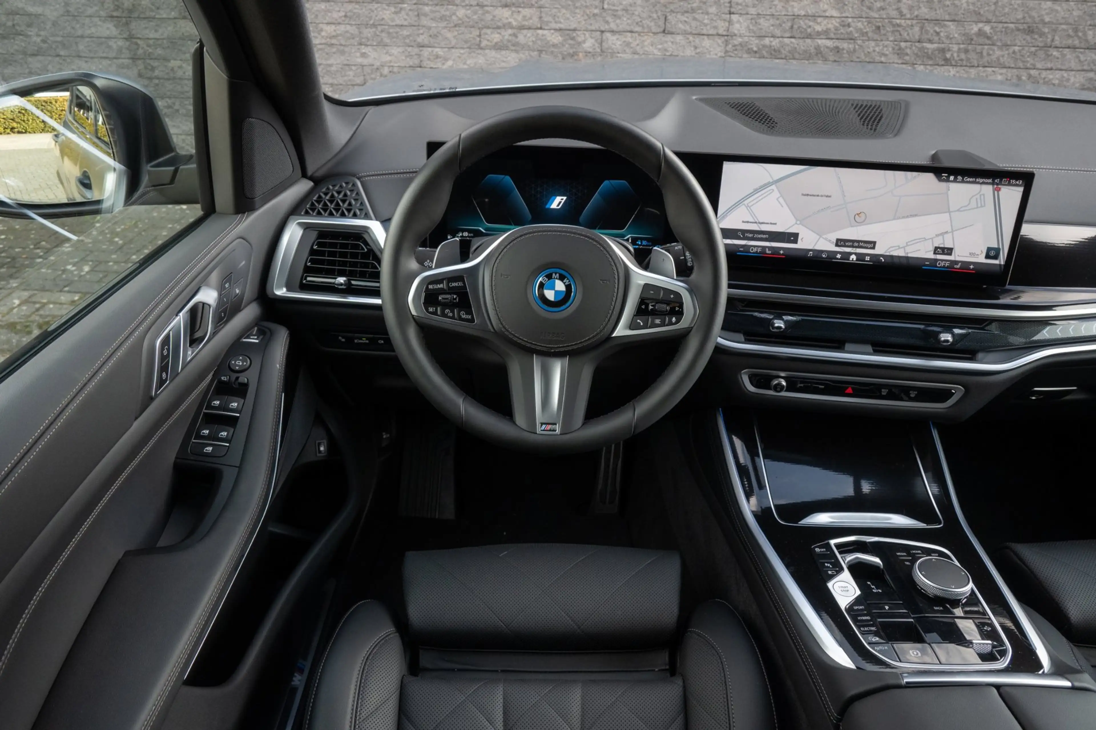 BMW X5 XDrive50e Frozen Pure Grey — photo 23