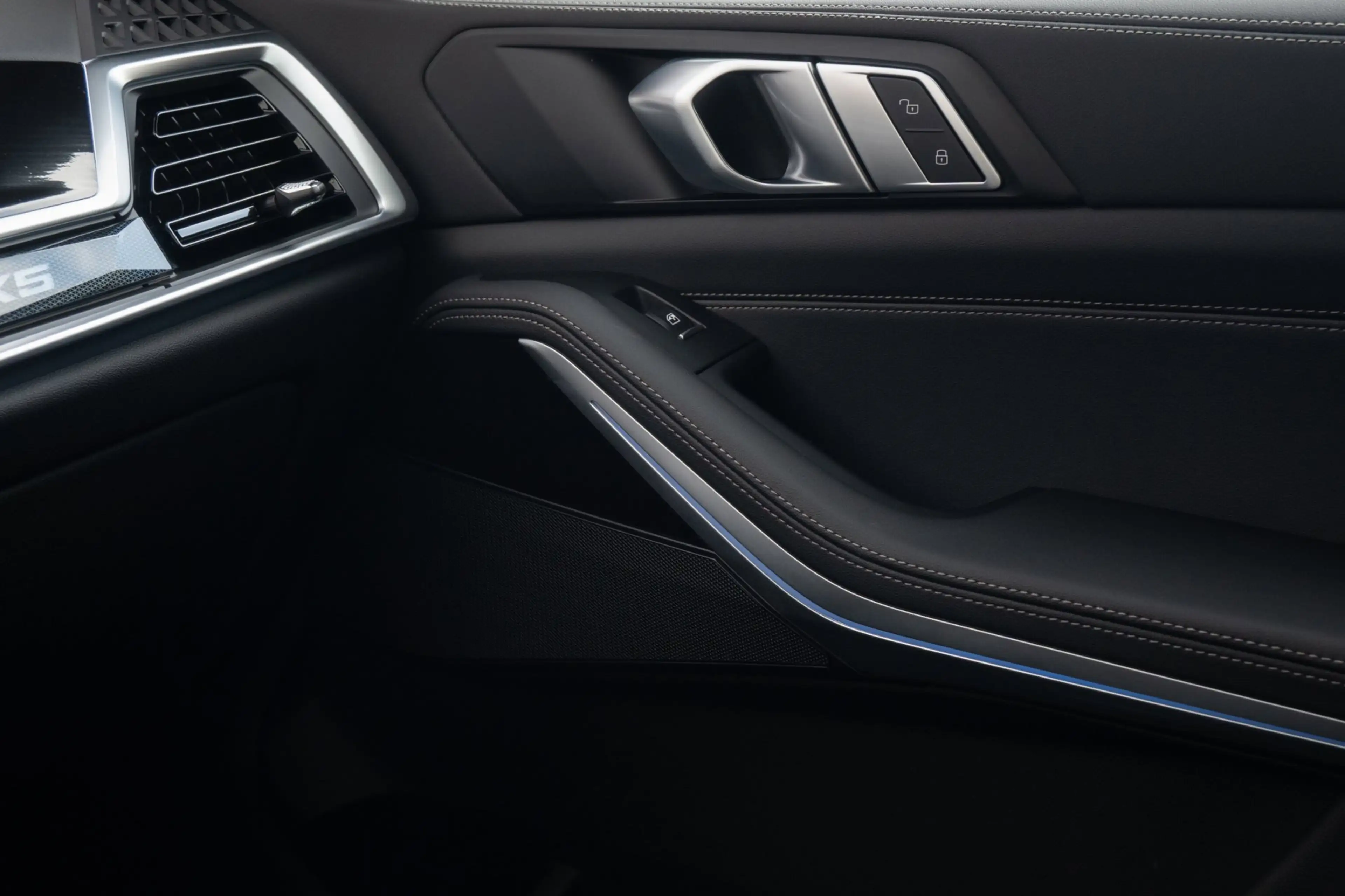 BMW X5 XDrive50e Frozen Pure Grey — photo 37