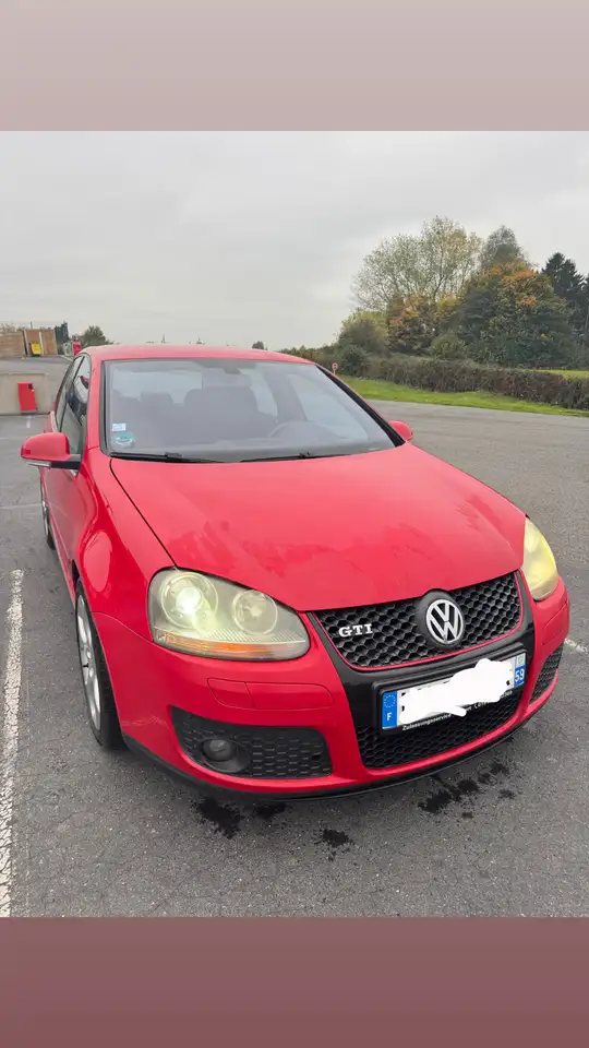 Volkswagen Golf GTI 2.0 T 16S FSI 200