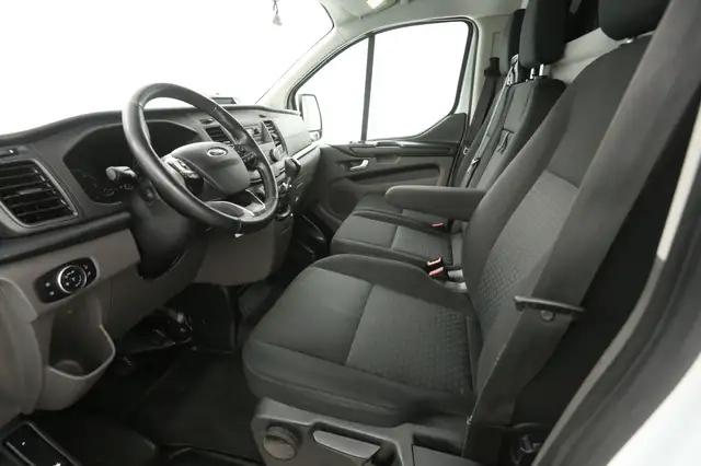 Ford Transit Custom view 21