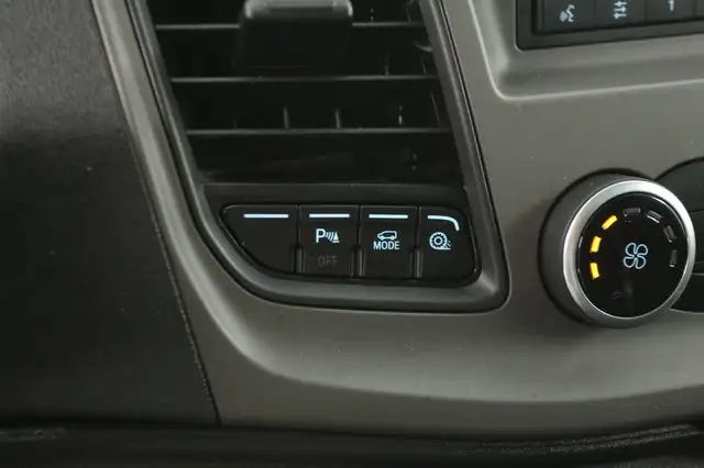 Ford Transit Custom view 16