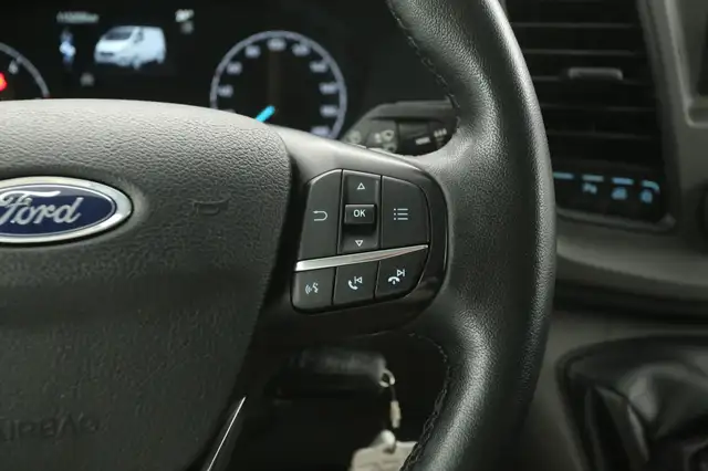 Ford Transit Custom view 15