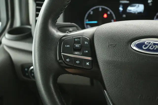Ford Transit Custom view 14