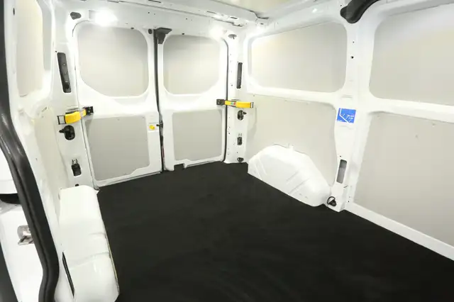 Ford Transit Custom view 23