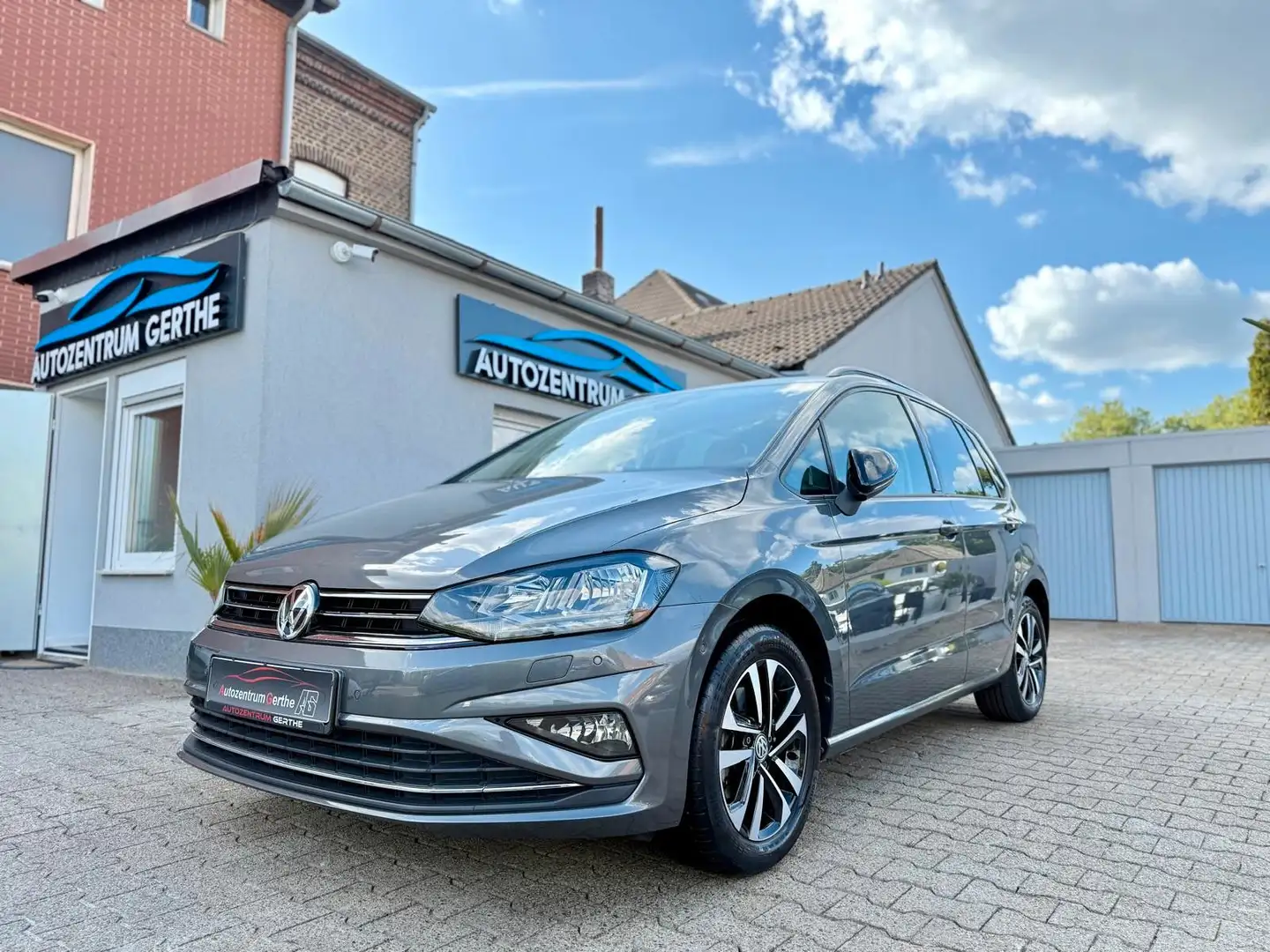 Volkswagen Golf Sportsvan VII IQ.DRIVE*Automatik*1.Hand*ACC Grau - 2