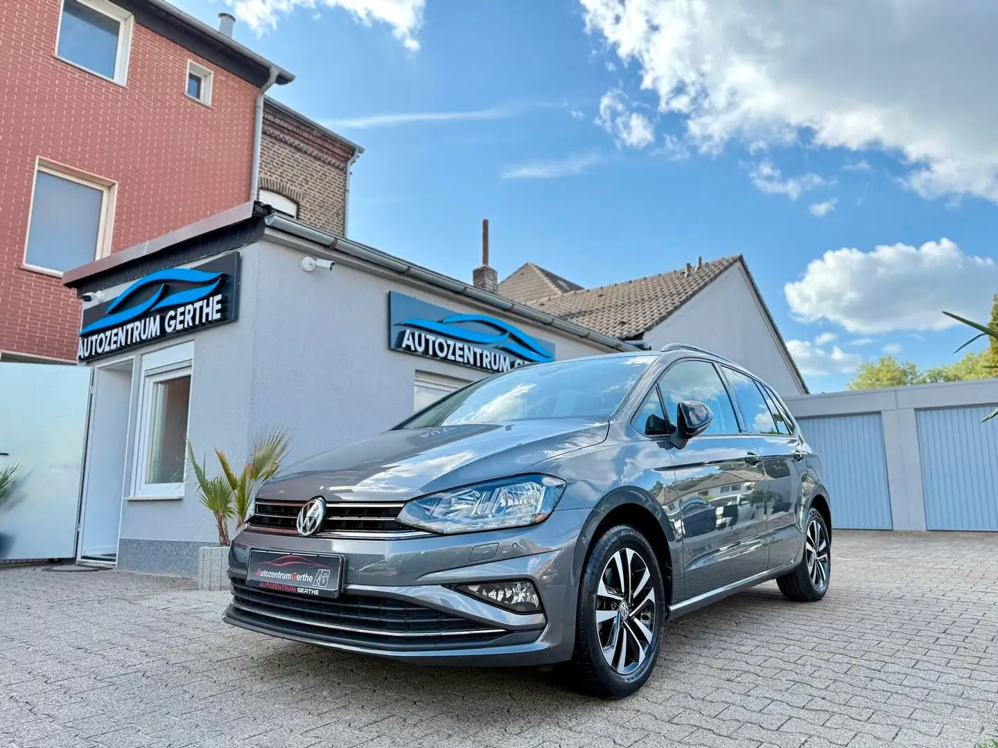 Volkswagen Golf Sportsvan VII IQ.DRIVE*Automatik*1.Hand*ACC Grau - 1