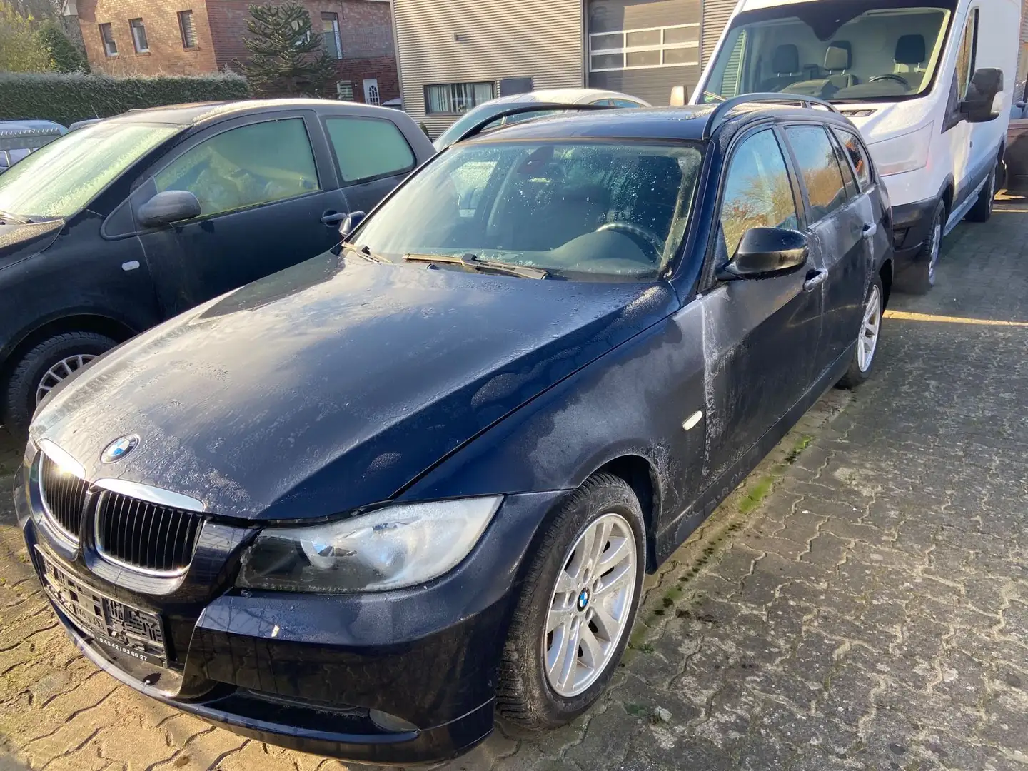 BMW 318 i touring Blau - 1