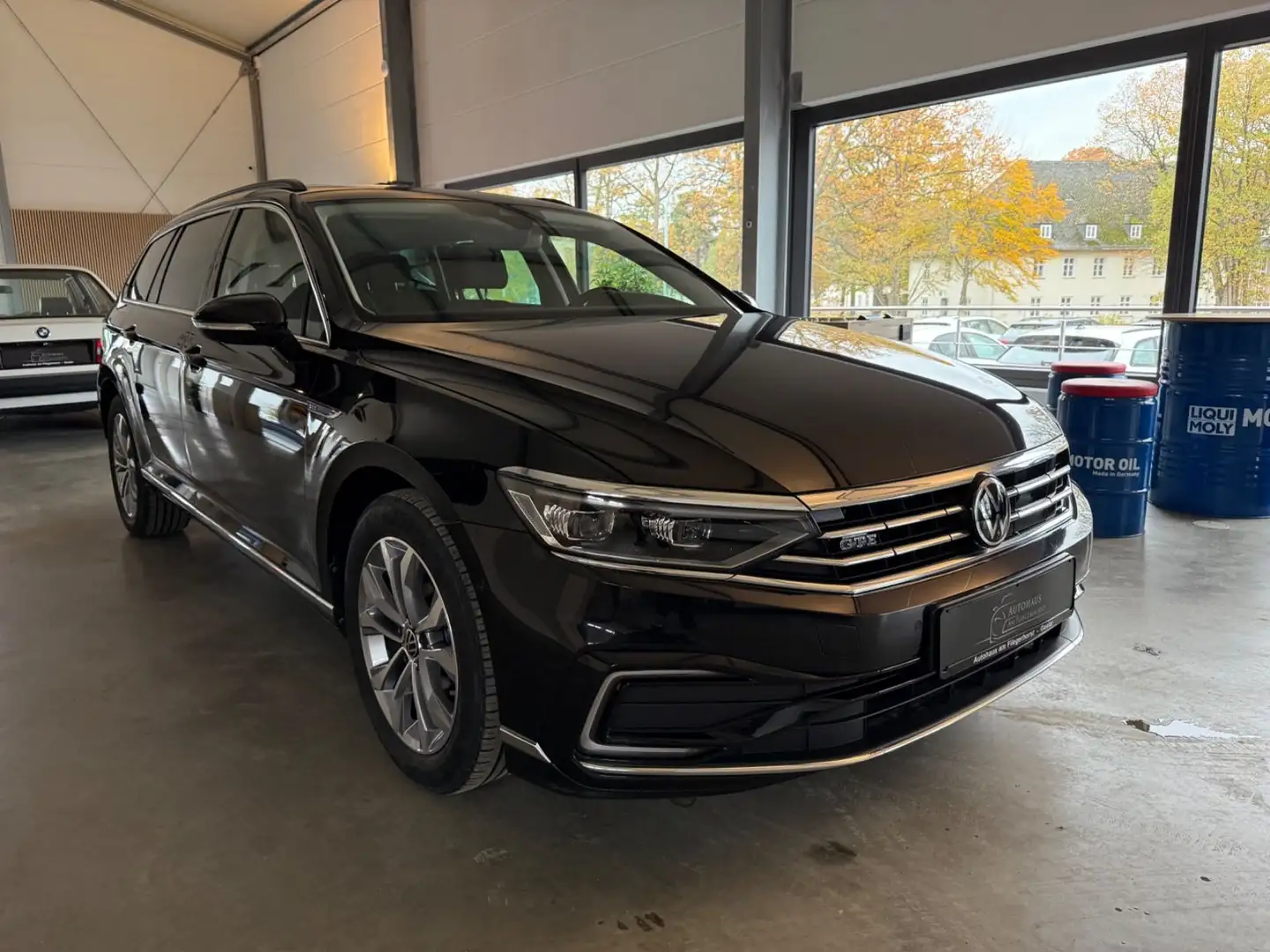 Volkswagen Passat Variant GTE Matrix/360/Pano/ACC/Stand-HZ Schwarz - 2