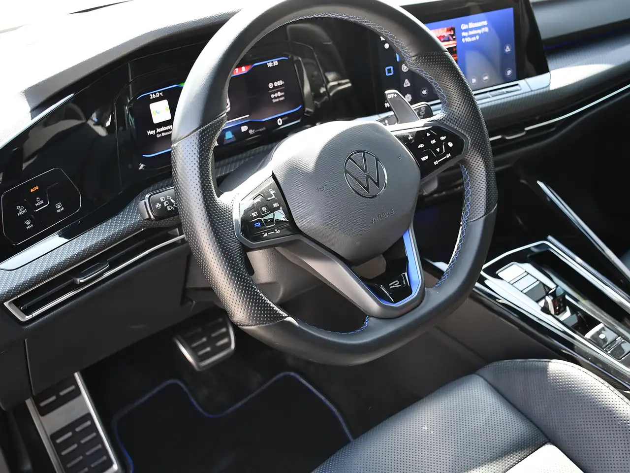 Volkswagen Golf R снимка Volkswagen Golf R