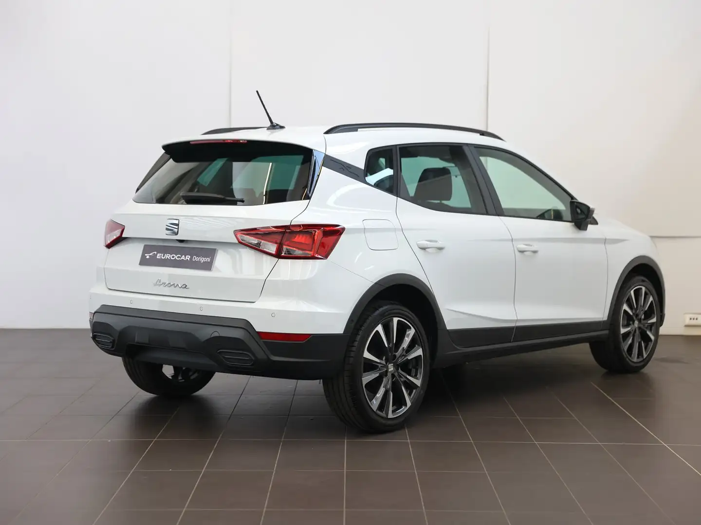 SEAT Arona 1.0 ecotsi black edition 95cv Bianco - 2