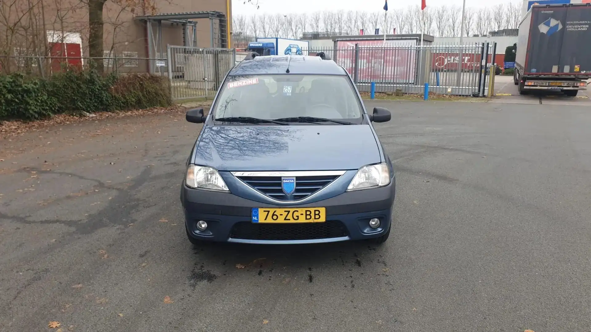 Dacia Logan MCV 1.6 Lauréate Bleu - 2