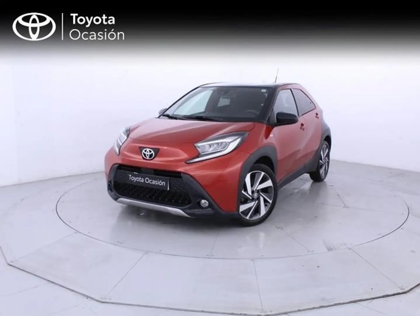 Toyota 1.0 VVT-I 72CV Trendy Edition Rojo - 1