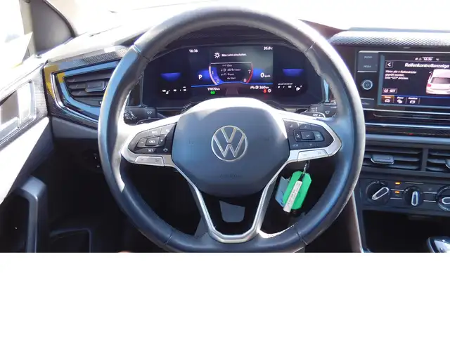 Volkswagen Polo view 8