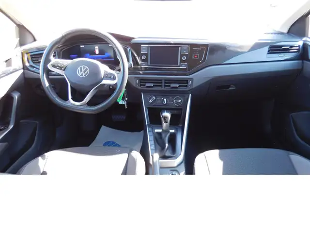 Volkswagen Polo view 9