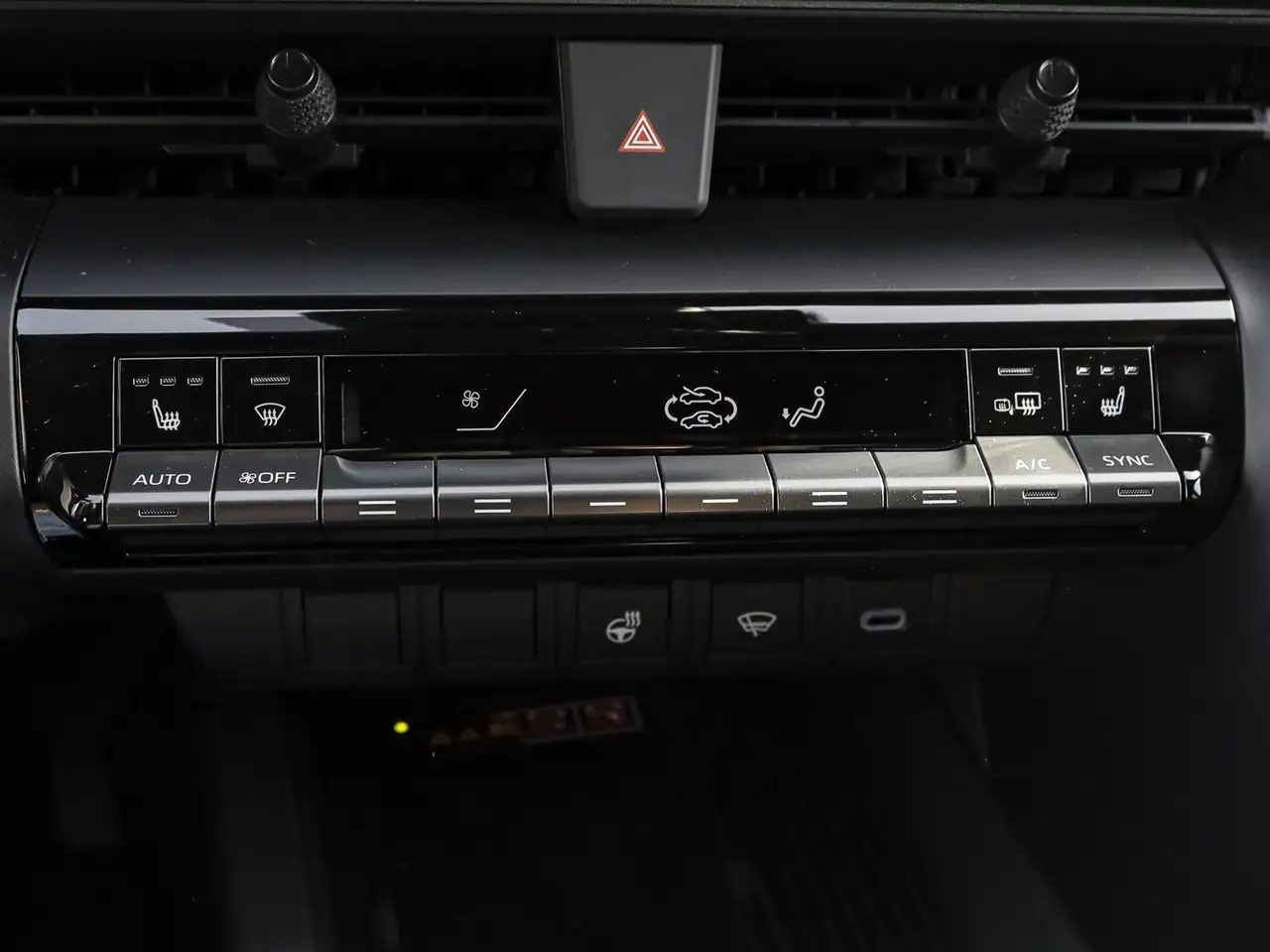 Toyota C-HR 1.8 Hybrid Teamplayer NAVI SHZ PDC KLIMA BT 12