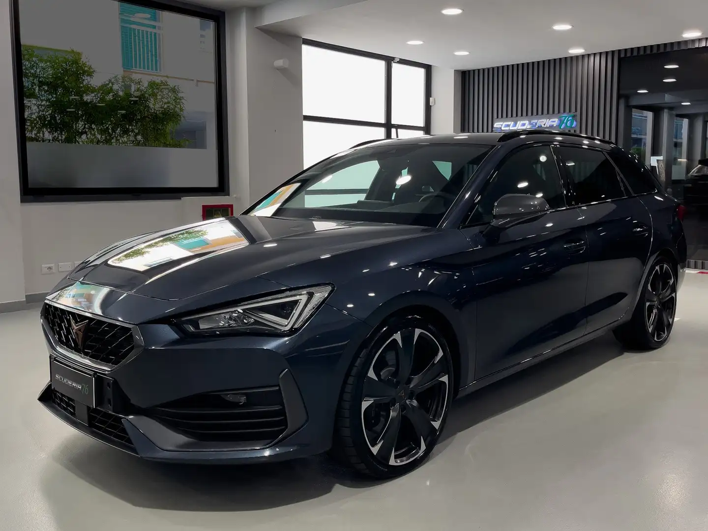 CUPRA Leon Sportstourer 2020  2.0 tsi VZ 4drive 310cv dsg Grau - 1