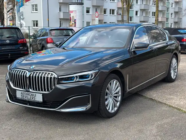 Bmw 740 d xDrive, Scheckheftgepflegt
