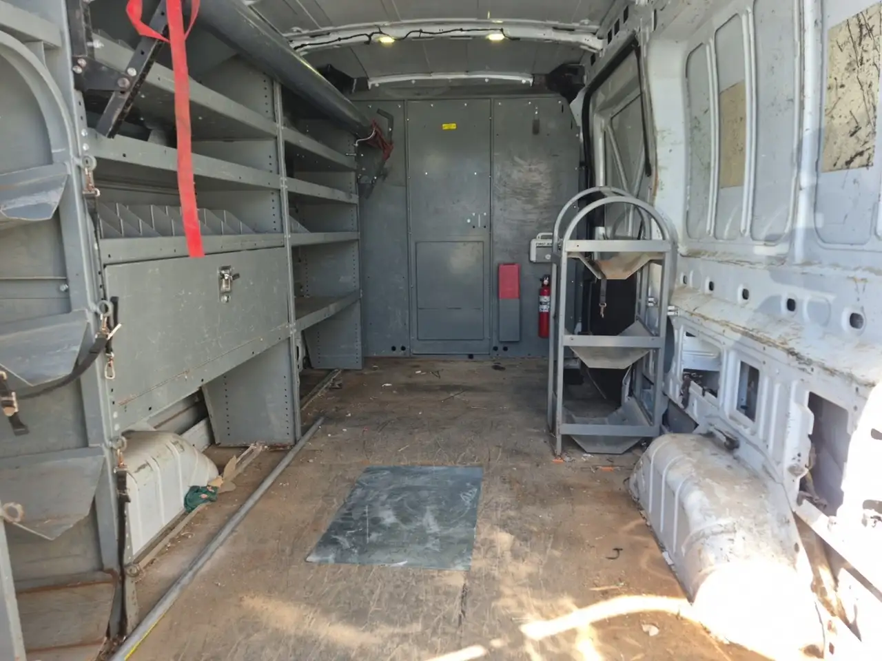 Ford Transit Cargo Van снимка Ford Transit Cargo Van