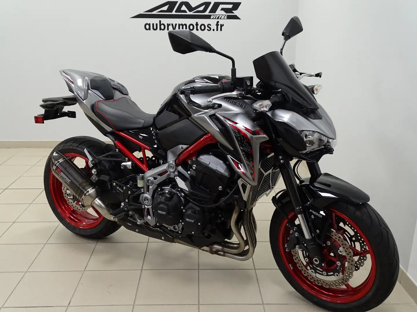 Kawasaki Z 900 Gris - 1