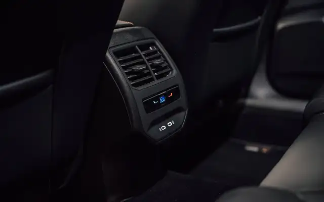 Cupra Formentor view 8