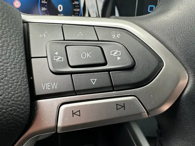 Volkswagen Golf view 14