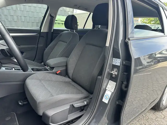 Volkswagen Golf view 10