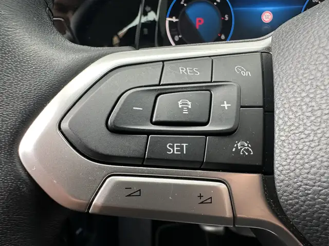 Volkswagen Golf view 13