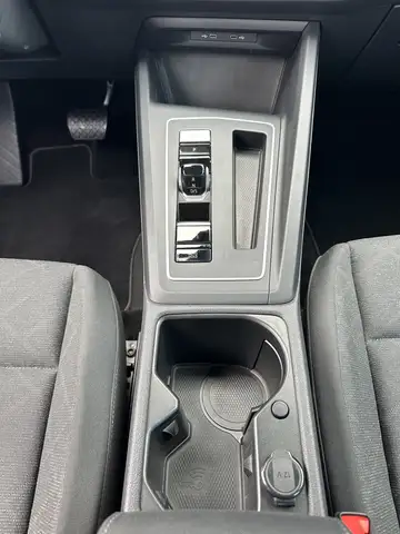 Volkswagen Golf view 16