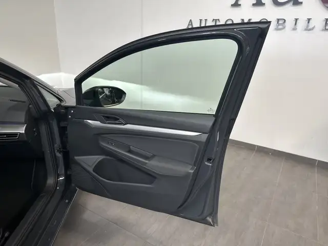 Volkswagen Golf view 8