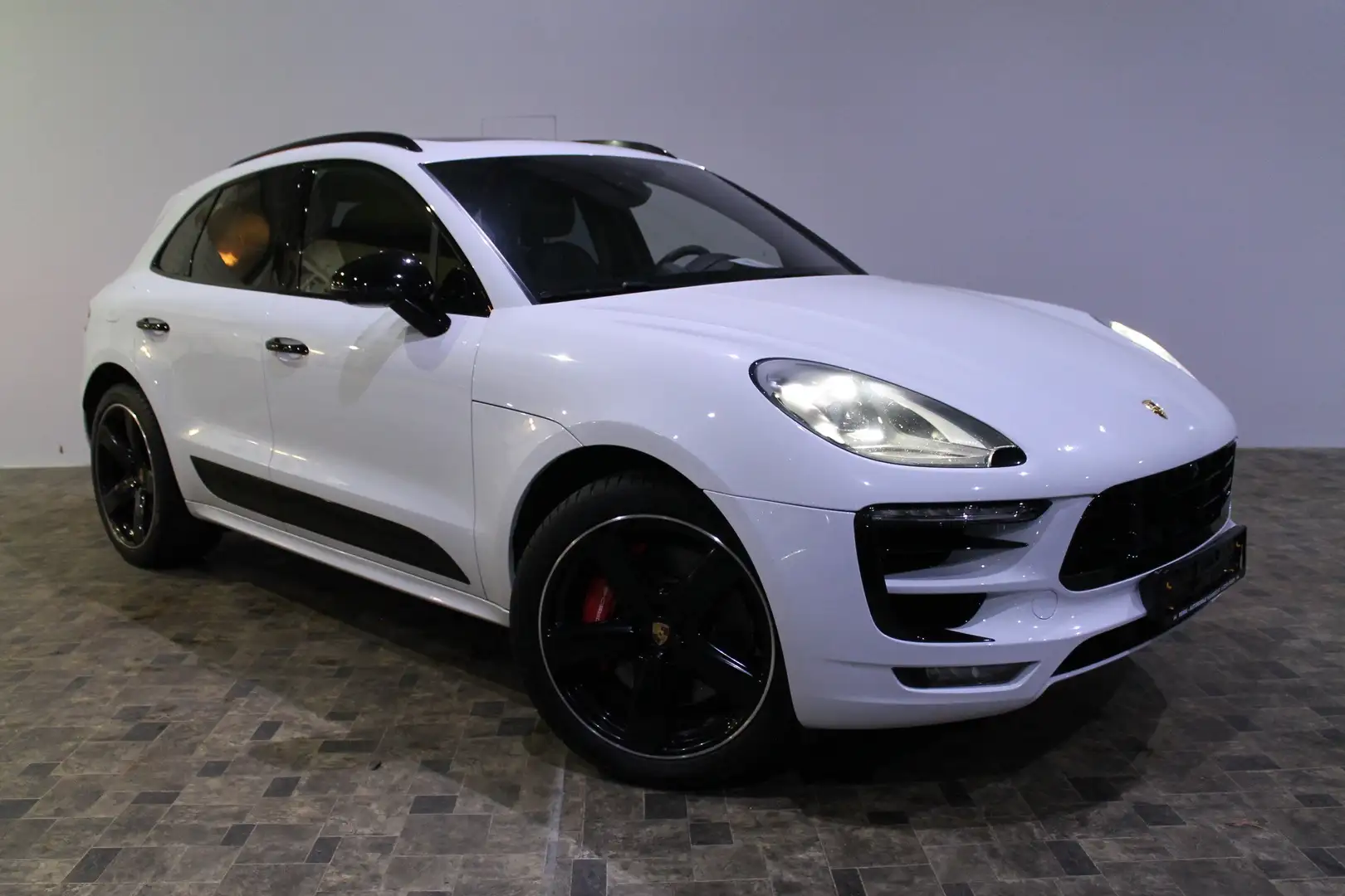 Porsche Macan Turbo Performance Paket, Carbon, DVD hinten, Pano Fehér - 2