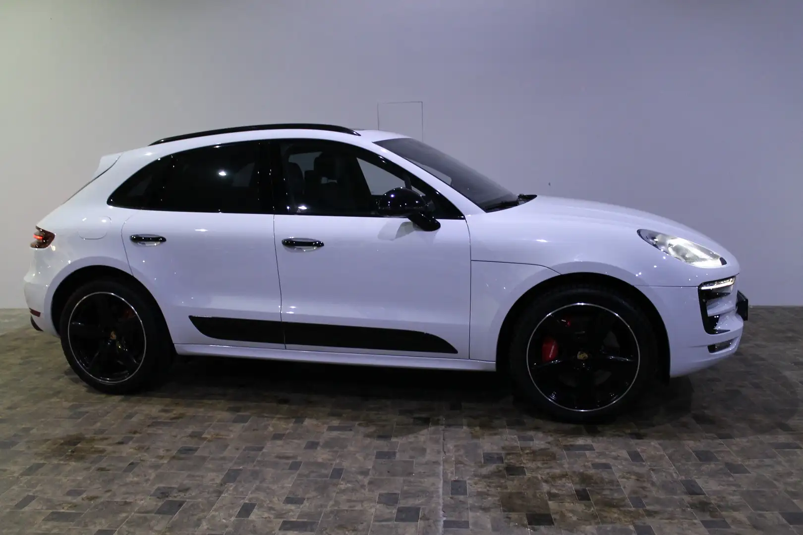 Porsche Macan Turbo Performance Paket, Carbon, DVD hinten, Pano Fehér - 1