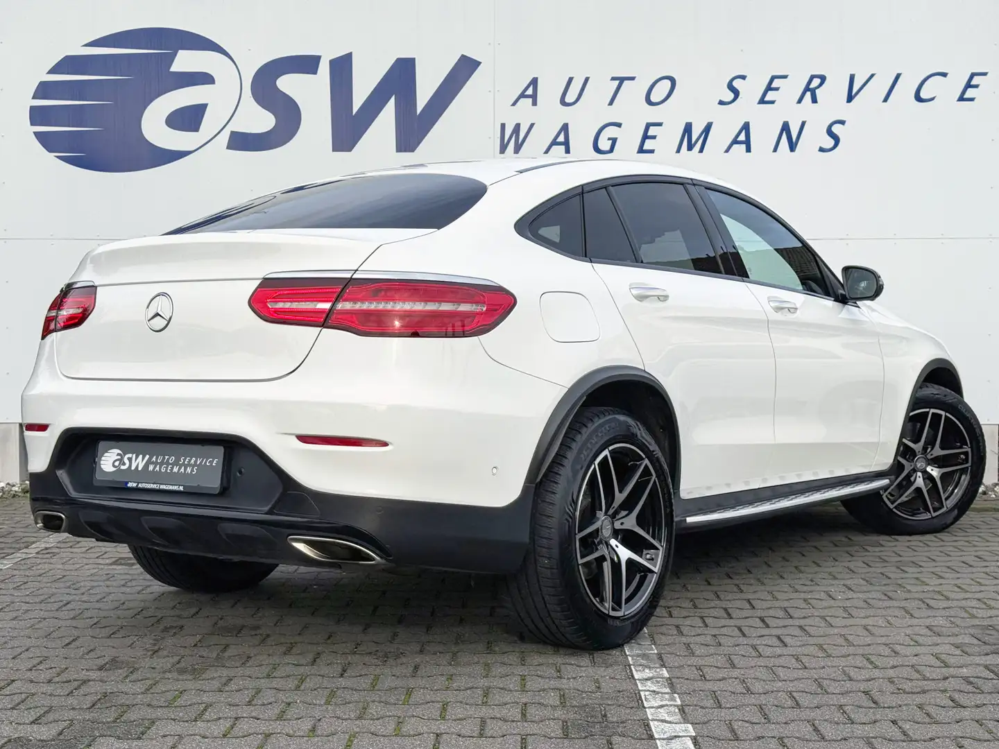 Mercedes-Benz GLC 250 Coupé 4MATIC AMG | Leder | 360* Camera | HUD | Nig Wit - 2