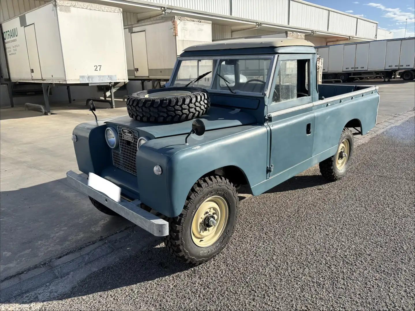 Land Rover Series 2A 109 Pickup - 1