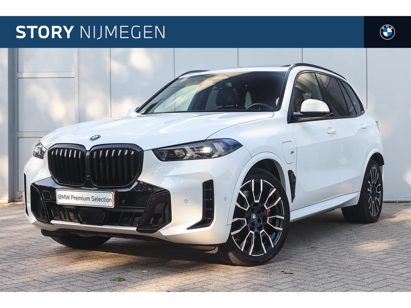 BMW X5 xDrive50e M Sport Automaat / Panoramadak / Trekhaa